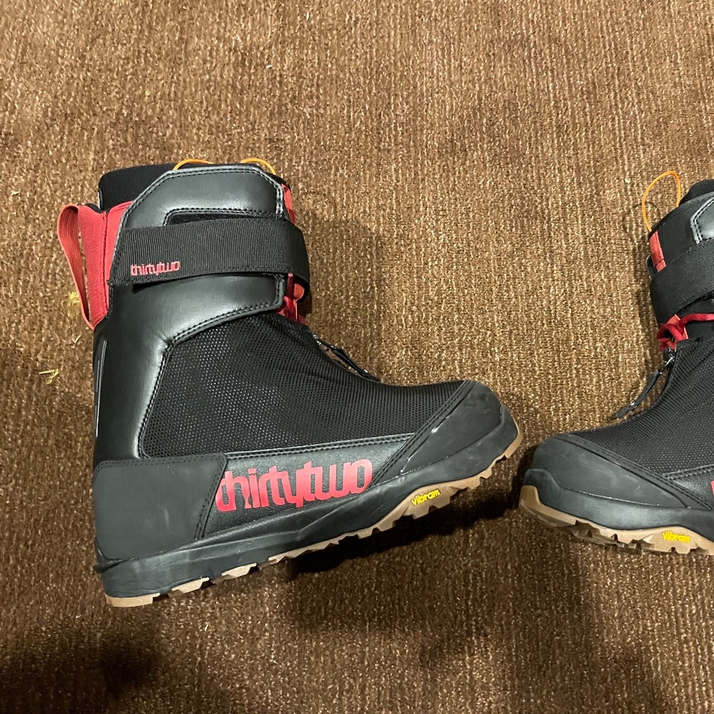 ThirtyTwo TM-2 JONES SNOWBOARD BOOTS, size 10.5, black, backcountry or resort
